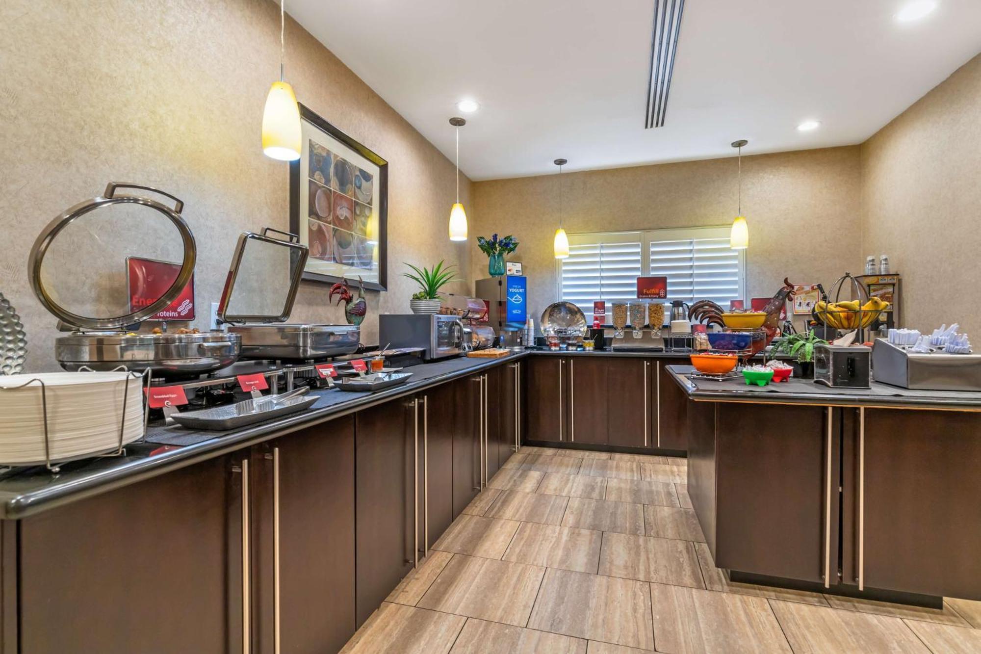 Hotel Western Inn&suites Lytle