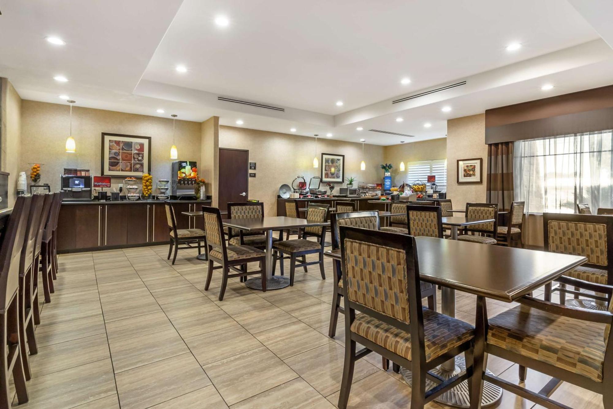 Western Inn&suites Hotel Lytle
