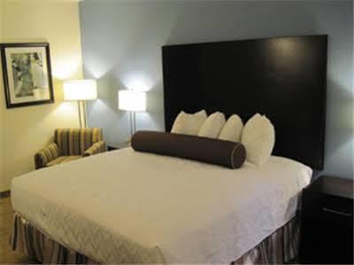 Western Inn&suites