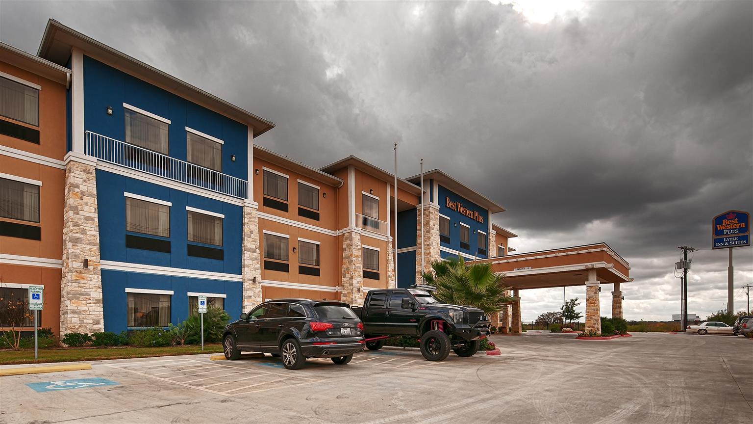 Western Inn&suites 3*